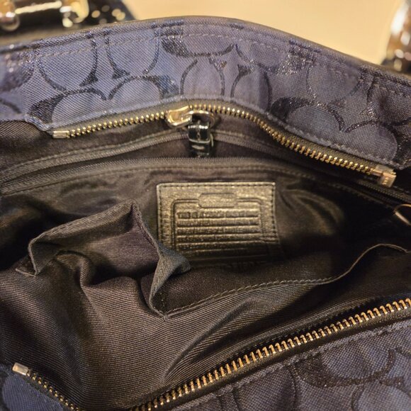 Coach shoulder bag - Picture 7 of 16